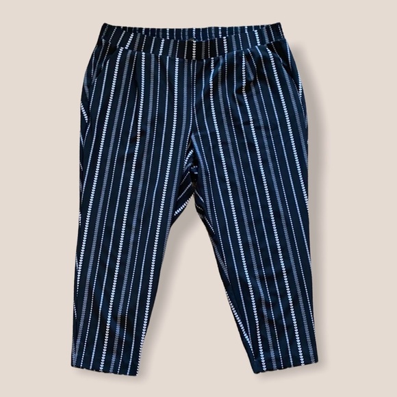 Torrid B&W Jogger Style Pants - Picture 1 of 6